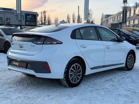 Hyundai Ioniq 2021 - фото 14
