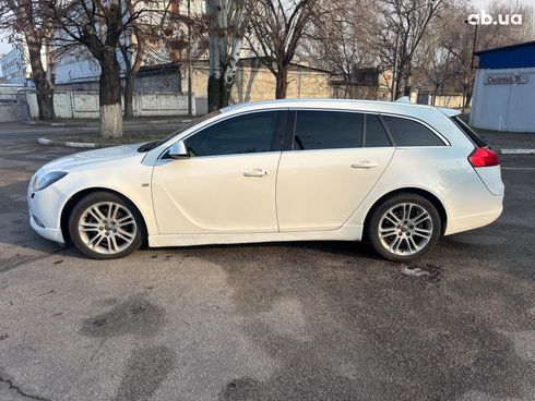 Opel Insignia 2011 белый - фото 2