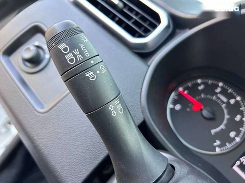 Renault Duster 2019 - фото 21