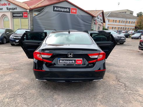 Honda Accord 2018 черный - фото 18