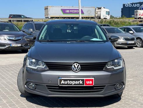 Volkswagen Jetta 2013 серый - фото 2