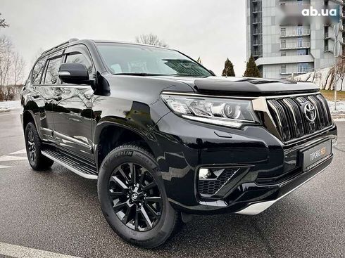 Toyota Land Cruiser Prado 2022 - фото 19