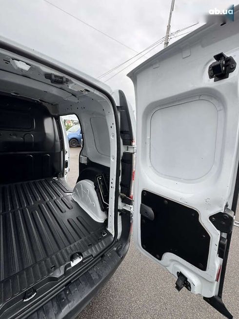 Renault Kangoo 2020 - фото 30