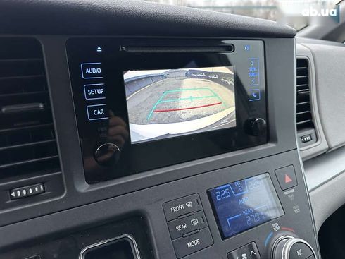 Toyota Sienna 2016 - фото 30