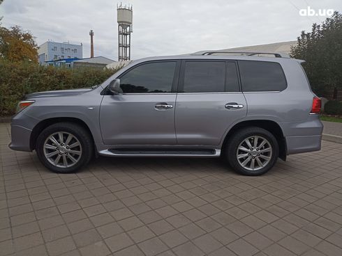 Lexus LX 2010 серый - фото 3