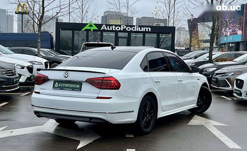 Volkswagen Passat 2018 - фото 12