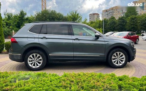 Volkswagen Tiguan 2018 - фото 8