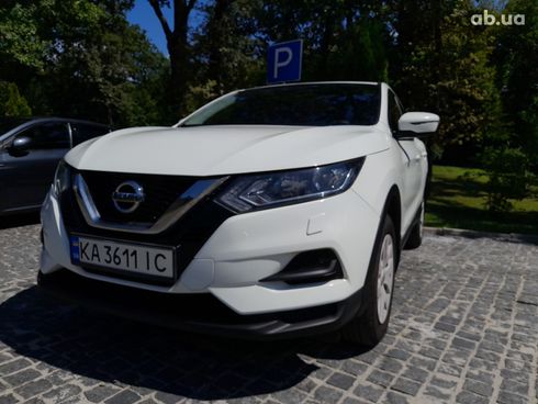 Nissan Qashqai 2019 белый - фото 16