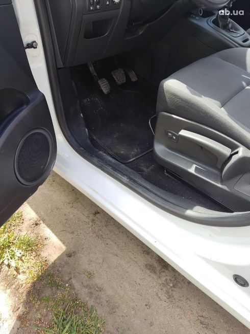 Renault Scenic 2012 - фото 8