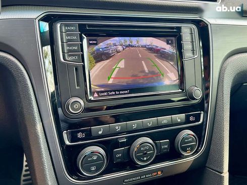Volkswagen Passat 2018 - фото 24