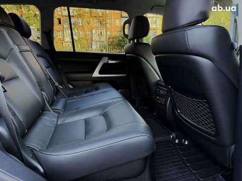 Toyota Land Cruiser 2020 - фото 30