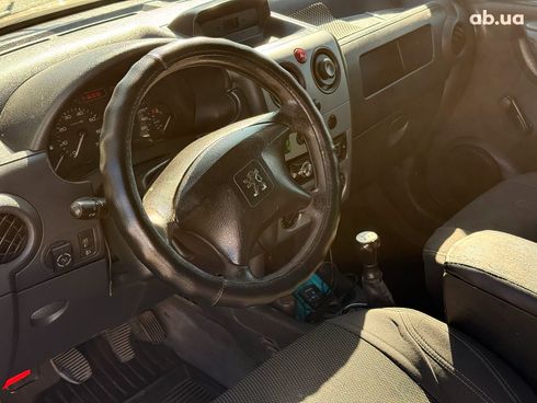 Peugeot Partner 2012 бежевый - фото 11