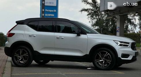 Volvo XC40 2020 - фото 6