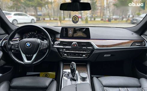 BMW 5 серия 2017 - фото 17