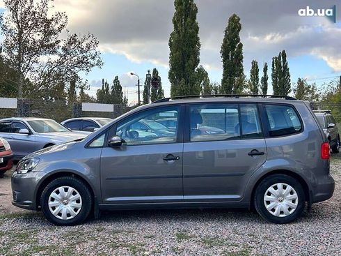 Volkswagen Touran 2015 - фото 8