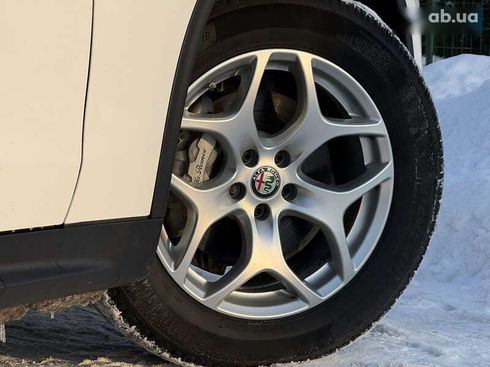 Alfa Romeo Stelvio 2020 - фото 22