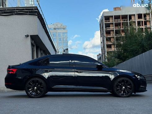 Skoda Superb 2020 - фото 12