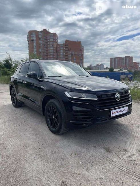 Volkswagen Touareg 2019 - фото 3