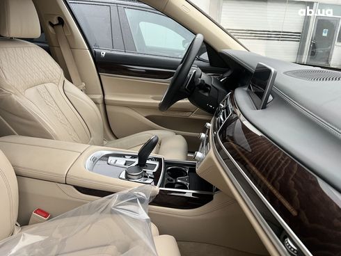 BMW 7 серия 2022 - фото 22