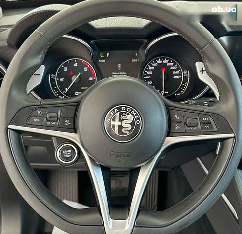 Alfa Romeo Stelvio 2017 - фото 26