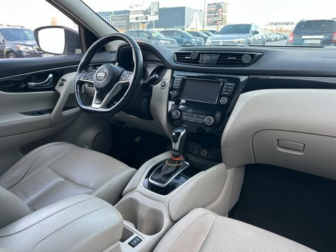 Nissan Rogue 2017 белый - фото 18