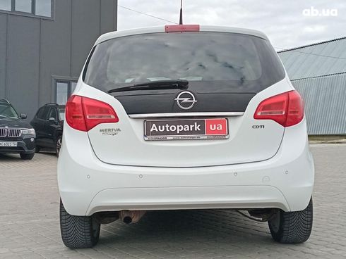 Opel Meriva 2012 белый - фото 7