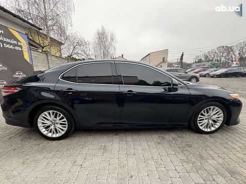 Toyota Camry 2018 - фото 19