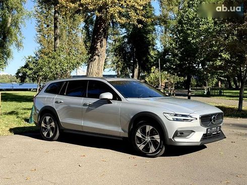 Volvo V60 Cross Country 2024 - фото 28