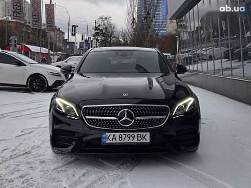 Mercedes-Benz E-Класс 2019 - фото 3