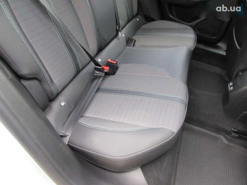 Peugeot 2008 2021 - фото 18