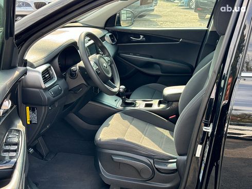 Kia Sorento 2017 черный - фото 17