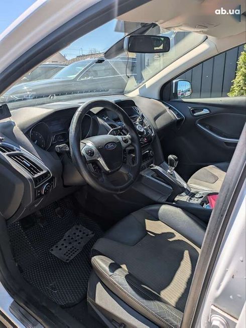 Ford Focus 2011 - фото 10