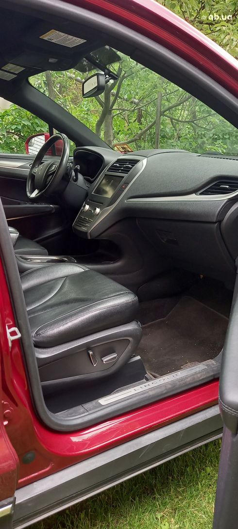 Lincoln MKC 2015 красный - фото 6
