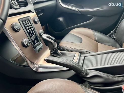 Volvo V40 Cross Country 2016 - фото 17