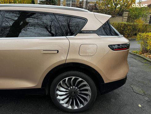 Voyah Free 2021 бежевый - фото 14