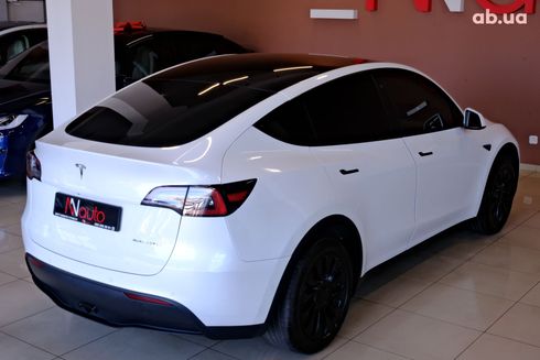 Tesla Model Y 2023 белый - фото 5