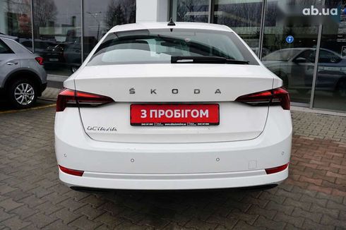 Skoda Octavia 2020 - фото 6