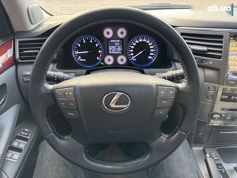 Lexus LX 2008 - фото 25