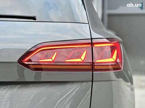 Volkswagen Touareg 2021 - фото 25