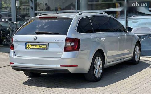 Skoda Octavia 2019 - фото 6