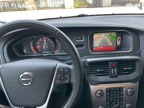 Volvo V40 Cross Country 2018 - фото 30
