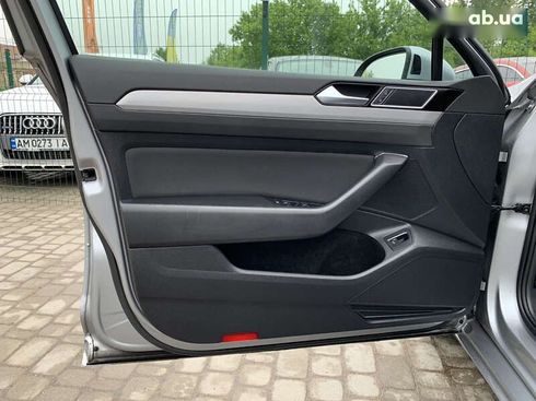 Volkswagen Passat 2020 - фото 24