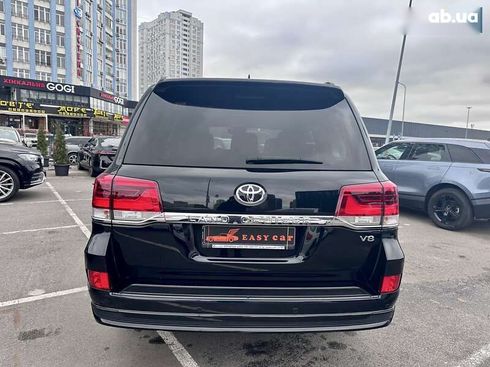 Toyota Land Cruiser 2019 - фото 19