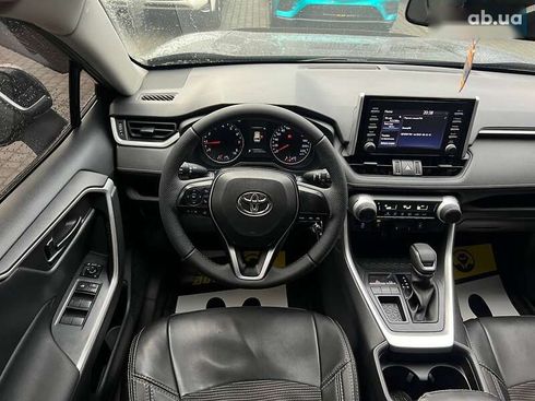 Toyota RAV4 2019 - фото 12