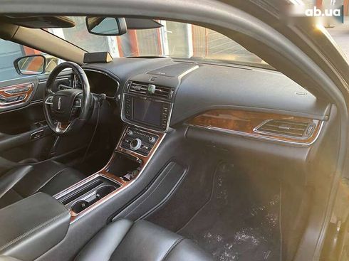 Lincoln Continental 2017 - фото 6