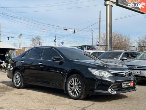 Toyota Camry 2016 черный - фото 4