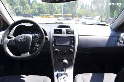 Toyota Corolla 2012 красный - фото 14