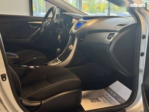 Hyundai Elantra 2012 - фото 29
