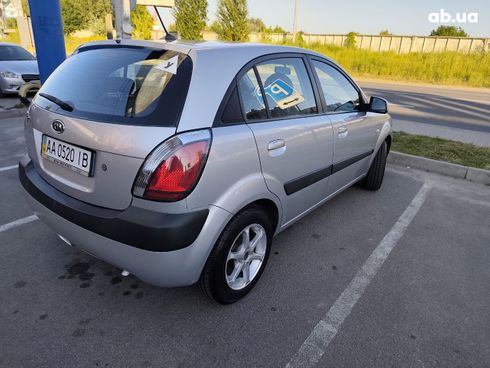 Kia Rio 2008 серебристый - фото 11