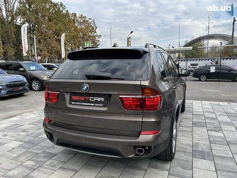 BMW X5 2010 - фото 12